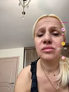 Snapshot of DeboraXporn chatting on April 26, 8:23 am DeboraXporn online show from April 26, 8:23 am