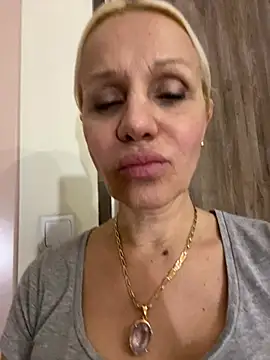 Snapshot of DeboraXporn chatting on April 30, 7:09 pm DeboraXporn online show from April 30, 7:09 pm