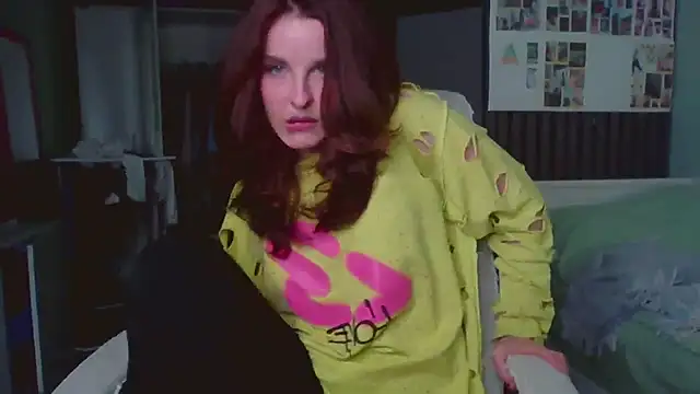 Snapshot of MollyBer chatting on May 28, 6:49 pm MollyBer online show from May 28, 6:49 pm