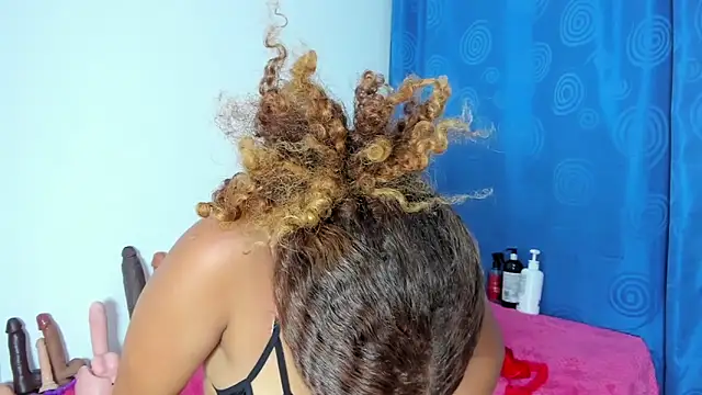 MELINAMARTINS online show from February 23, 12:19 am