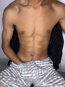 Snapshot of Hamza-Maroki chatting on October 25, 5:15 am Hamza-Maroki online show from October 25, 5:15 am