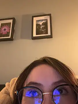Snapshot of ValentinaOrtiz3 chatting on June 19, 3:44 am ValentinaOrtiz3 online show from June 19, 3:44 am