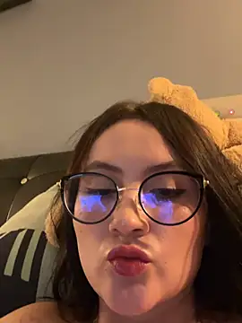 Snapshot of ValentinaOrtiz3 chatting on July 2, 3:23 am ValentinaOrtiz3 online show from July 2, 3:23 am
