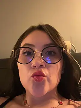 Snapshot of ValentinaOrtiz3 chatting on July 15, 12:38 am ValentinaOrtiz3 online show from July 15, 12:38 am