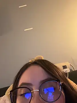 Snapshot of ValentinaOrtiz3 chatting on July 19, 2:37 am ValentinaOrtiz3 online show from July 19, 2:37 am