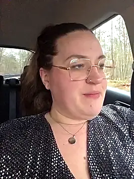 justtess online show from November 20, 2:39 pm