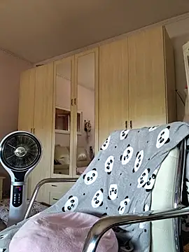 Cami Skinny online show from August 6, 2:52 pm
