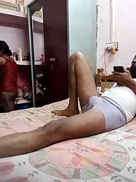 Hot couple493 online show from May 18, 7:31 pm