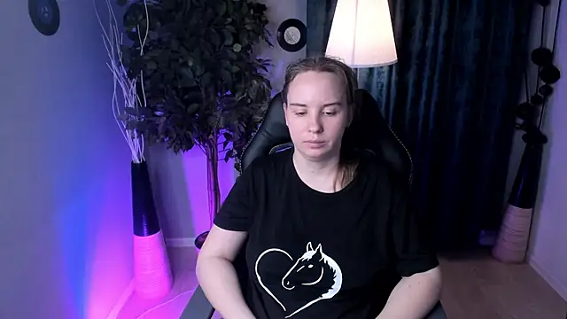 Lika 0ne online show from April 25, 2:47 pm