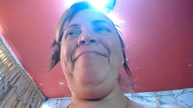 Snapshot of alina_maturehot chatting on January 17, 8:56 pm alina maturehot online show from January 17, 8:56 pm