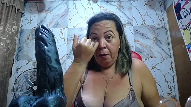 Snapshot of alina_maturehot chatting on February 22, 7:29 am alina maturehot online show from February 22, 7:29 am