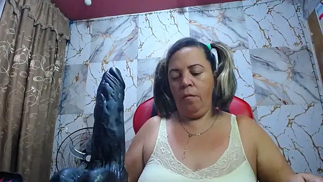 Snapshot of alina_maturehot chatting on February 26, 6:34 am alina maturehot online show from February 26, 6:34 am