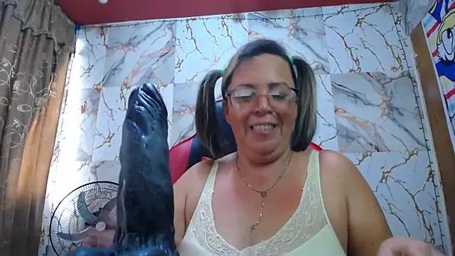 Snapshot of alina_maturehot chatting on February 26, 7:24 pm alina maturehot online show from February 26, 7:24 pm