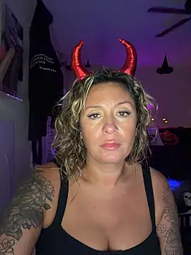 bossyroxy84 online show from October 27, 11:41 pm