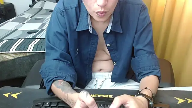 Snapshot of duo_peludoo chatting on June 2, 2:41 pm duo peludoo online show from June 2, 2:41 pm