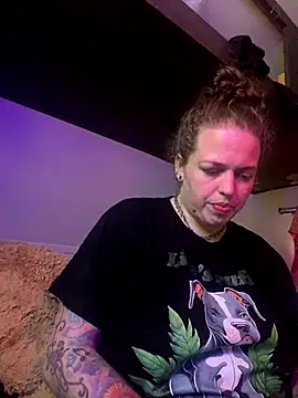 favoritestepsis online show from November 30, 8:46 pm