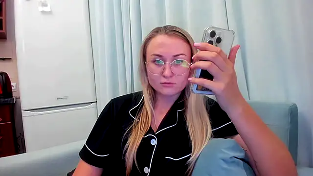 Snapshot of your_Goddess_Eva chatting on September 23, 8:45 pm your Goddess Eva online show from September 23, 8:45 pm
