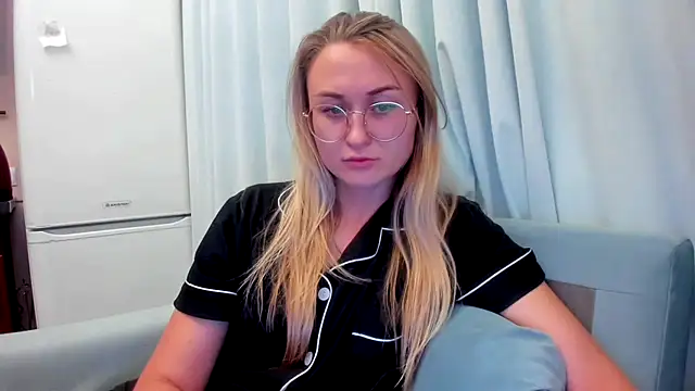 Snapshot of your_Goddess_Eva chatting on September 25, 7:17 pm your Goddess Eva online show from September 25, 7:17 pm