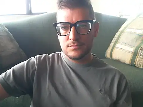 Snapshot of quitomanec chatting on October 19, 6:19 pm quitomanec online show from October 19, 6:19 pm
