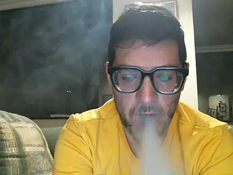 Snapshot of quitomanec chatting on January 10, 6:04 am quitomanec online show from January 10, 6:04 am