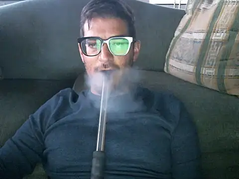 Snapshot of quitomanec chatting on May 21, 11:23 pm quitomanec online show from May 21, 11:23 pm