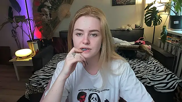 Alexa Pirs online show from March 6, 1:18 pm