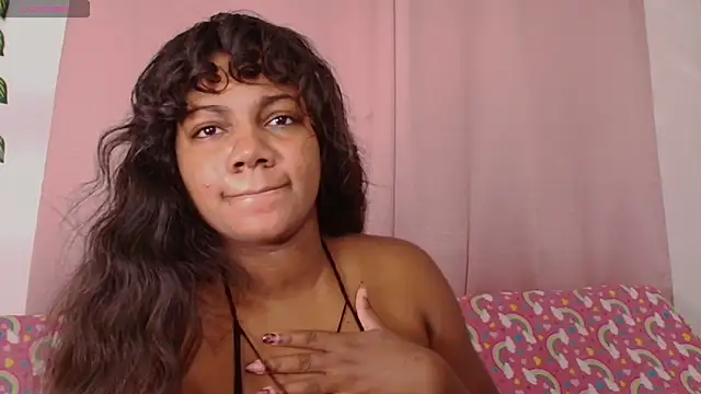 Daphnewalker   online show from May 15, 11:50 am