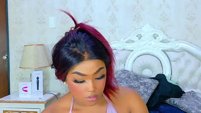 TianahGlow online show from November 11, 8:42 pm