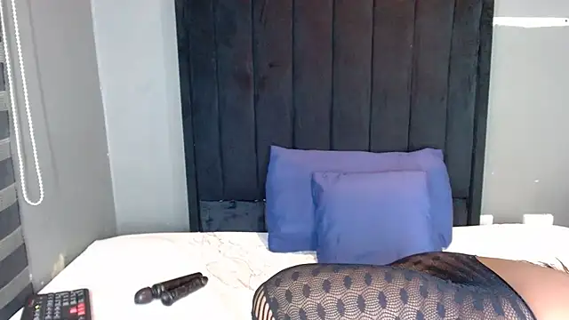 Snapshot of BigbootyliciousXXX chatting on November 27, 10:45 pm BigbootyliciousXXX online show from November 27, 10:45 pm