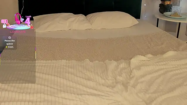 Lina Kiss Me online show from December 15, 2:43 pm