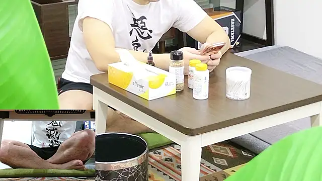 YARASERO-kun online show from February 28, 12:06 pm