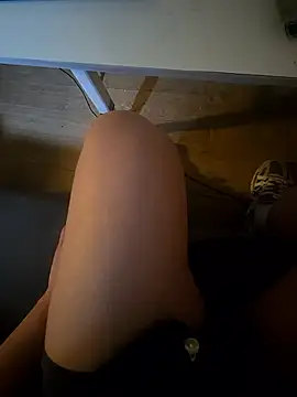 pokorogo2 online show from April 17, 2:14 am