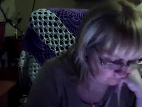 Snapshot of Violet5364 chatting on March 22, 8:04 pm Violet5364 online show from March 22, 8:04 pm