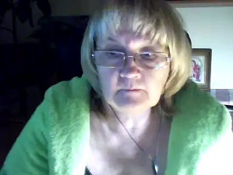 Snapshot of Violet5364 chatting on November 2, 3:03 pm Violet5364 online show from November 2, 3:03 pm