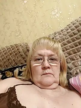 Snapshot of Violet5364 chatting on March 4, 8:26 pm Violet5364 online show from March 4, 8:26 pm