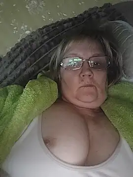 Violet5364 online show from April 27, 9:02 pm