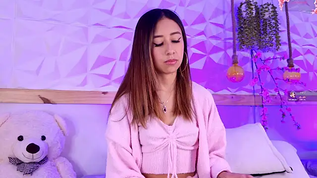 Snapshot of Sopphiaa_Payton chatting on November 21, 12:15 pm Sopphiaa Payton online show from November 21, 12:15 pm