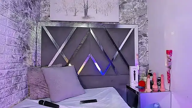 EvansDarling online show from February 14, 2:25 pm