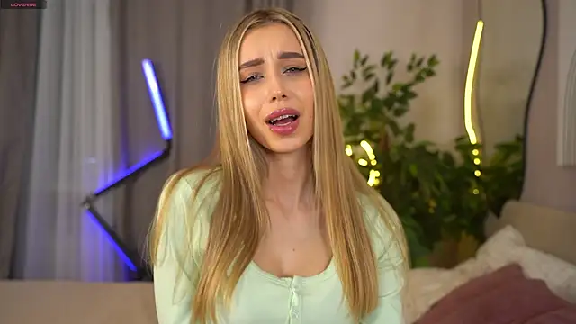  Spring Day  online show from April 1, 8:15 am