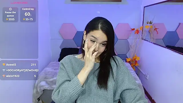 Snapshot of Lana_Pearce chatting on March 8, 6:58 pm Lana Pearce online show from March 8, 6:58 pm