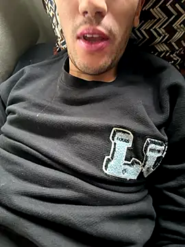 yaxxx03 online show from November 1, 1:02 pm