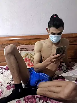 Snapshot of ahmedhbh chatting on March 3, 2:18 am ahmedhbh online show from March 3, 2:18 am