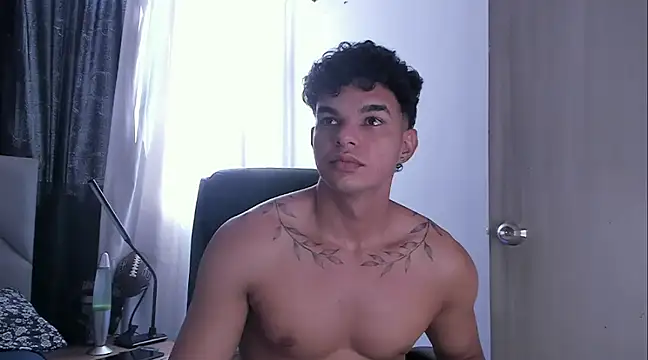 Snapshot of samm_sv chatting on February 13, 7:52 pm samm sv online show from February 13, 7:52 pm