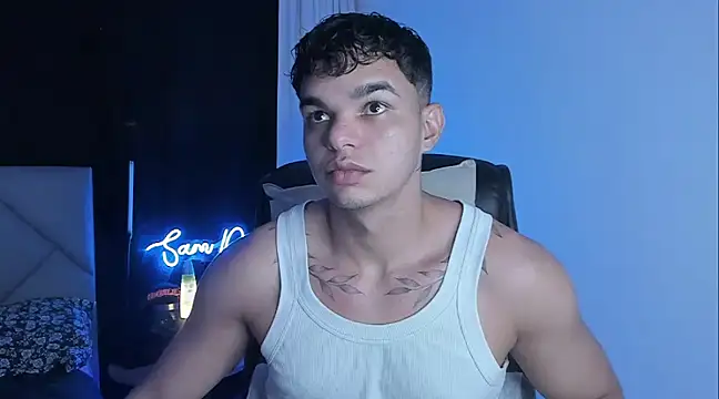 Snapshot of samm_sv chatting on March 15, 12:47 am samm sv online show from March 15, 12:47 am