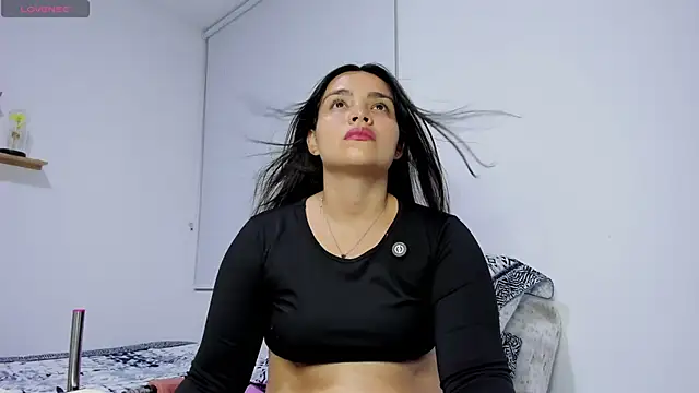 Snapshot of sarita_bigbooty_ chatting on February 15, 12:07 am sarita bigbooty online show from February 15, 12:07 am