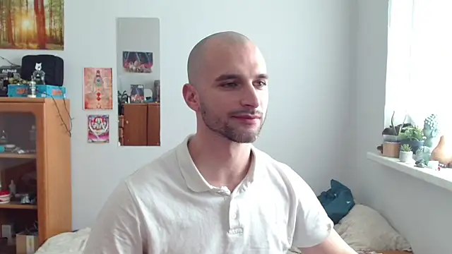 OskarBreno online show from May 4, 1:51 pm