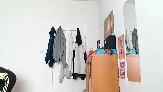 OskarBreno online show from May 13, 4:26 pm