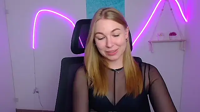 Snapshot of Dana_flowers chatting on July 6, 3:03 pm Dana flowers online show from July 6, 3:03 pm
