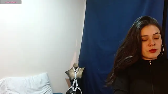 SamanthaGreen- online show from March 18, 4:15 am