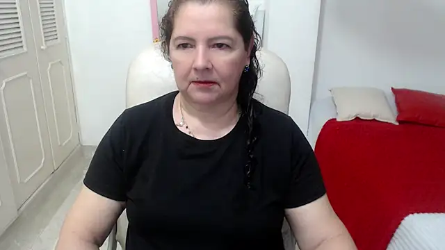 leonela 69 online show from June 2, 12:23 am